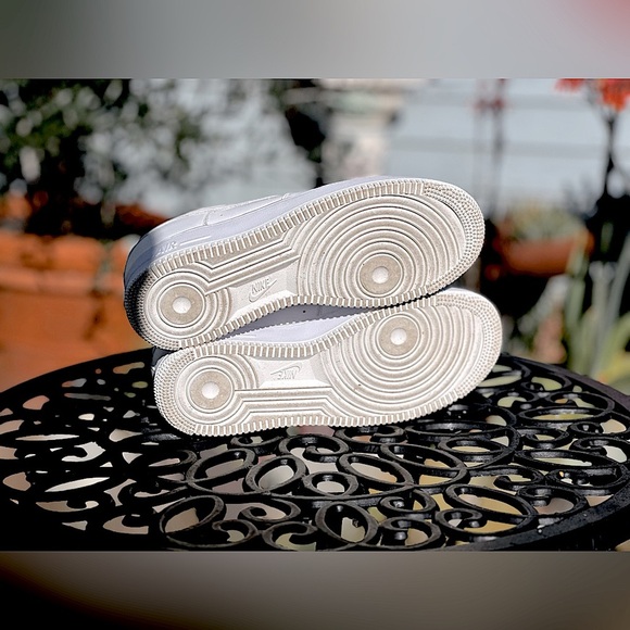 Nike — White x Pink Customized Air Force 1s - Picture 6 of 7